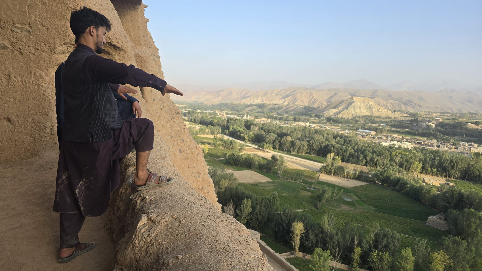 Aryan - Afghanistan Guide